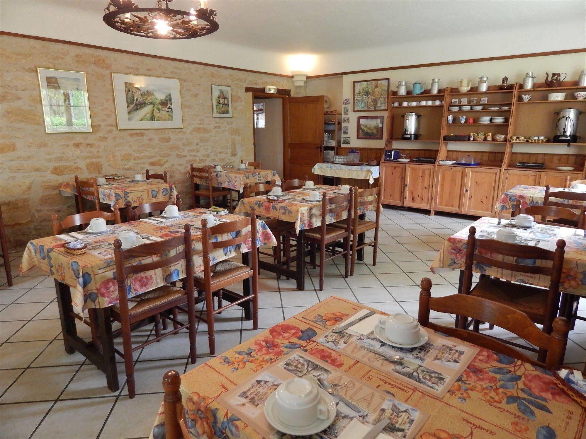 Hotel Du Parc Thonac Екстер'єр фото